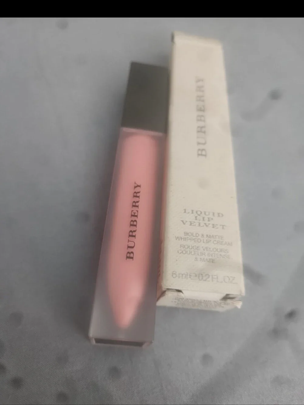 Burberry Liquid Lip Velvet Shade No 25 Peach